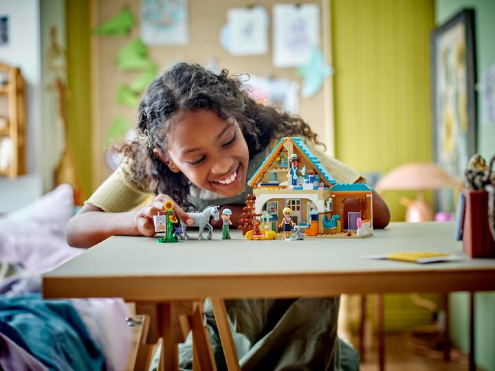 Produktbild LEGO Tierarztpraxis für Pferde und Haustiere (42651, LEGO Friends)