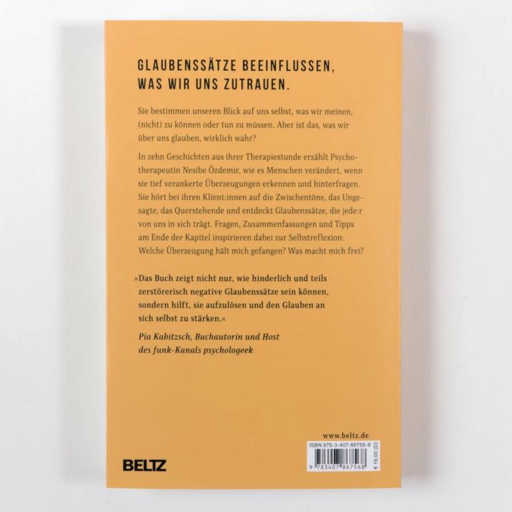 Actual product image Was wir glauben, wer wir sind (German, Nesibe Özdemir, 2022)