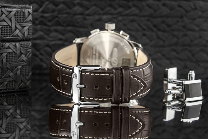 Produktbild Zeppelin 100 Jahre 8670-1 (Analoguhr, Chronograph, 42 mm)