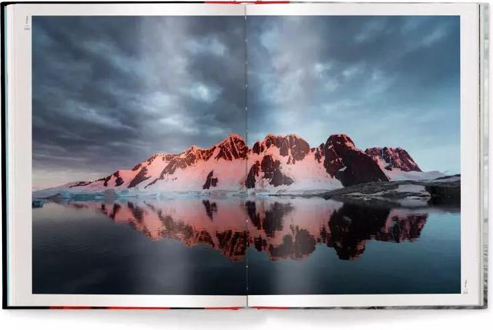 Actual product image Amaze (French, English, German, Christina Mittermeier)