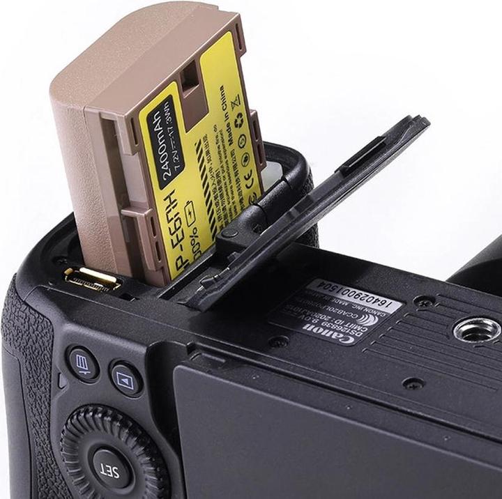 Actual product image Ulanzi Canon LP E6NH Type Lithium Ion Battery With USB C Charging Port (2400mAh) (Camera battery)