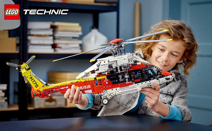 Productafbeelding LEGO Airbus H175 Reddingshelikopter (42145, LEGO Technic)