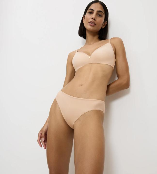 Immagine prodotto Triumph Slip "Body Make-Up Essentials" (46, Confezione singola)