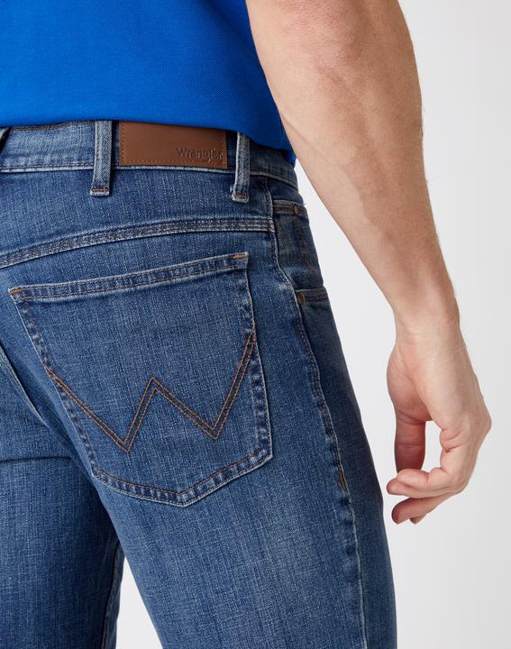 Actual product image Wrangler Jeans Regular Fit Authentic Straight (Frequency band 38 (2600 MHz))