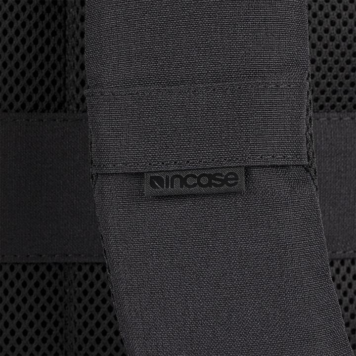 Actual product image Incase Facet 20L Backpack (20 l)