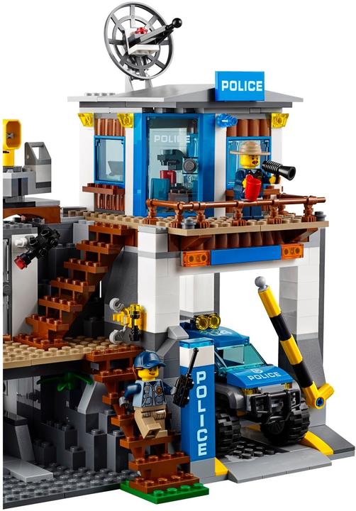 Actual product image LEGO Mountain Police Headquarters (60174, LEGO City)
