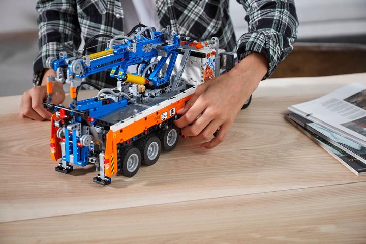 Image du produit LEGO Technic 42128 Dépanneuse robuste (42128, LEGO Technic)
