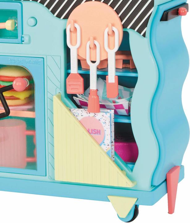 Actual product image MGA LOL Surprise OMG To Go Dinner