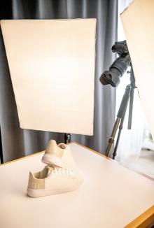 Actual product image Newell Sparkle LED lighting set for product photography