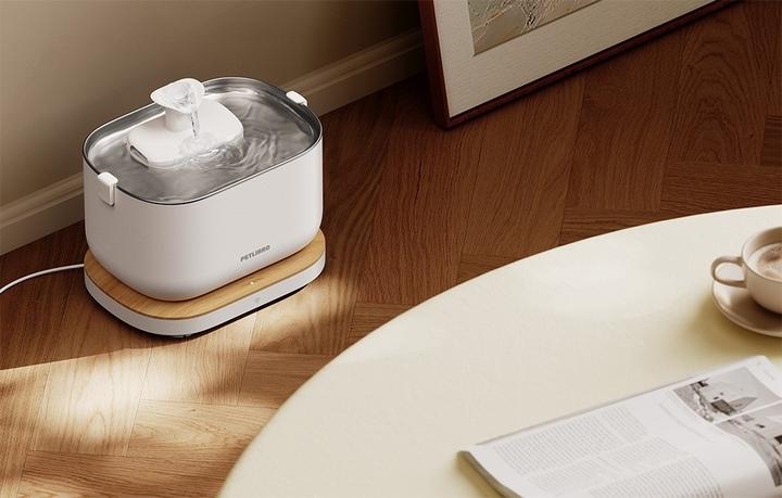 Actual product image Petlibro Dockstream drinking fountain with app (2.50 l)