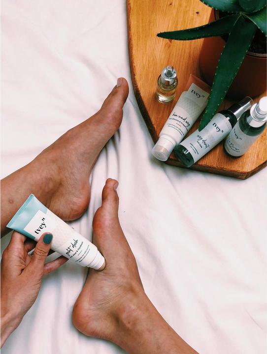 Immagine prodotto Tvey La crema per i piedi va bene per tutti 75 ml (Crema piedi e gel piedi, 75 ml)