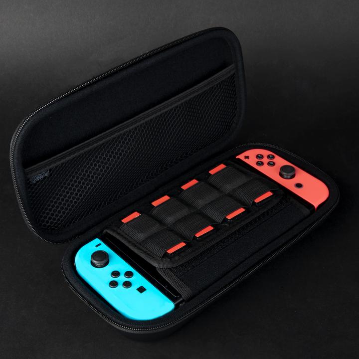 Image du produit Konix Kakashi Switch Tragetasche Grün (Switch, Switch Lite, Switch OLED)