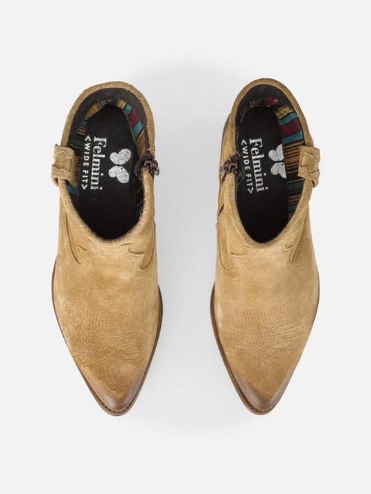 Actual product image Felmini The wide cowboy ankle boot made from Marvin leather is a trendy and comfortable choice. This wide (37)
