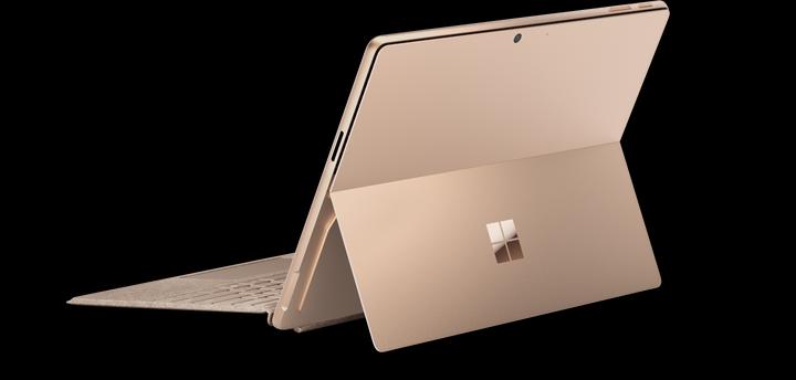 Actual product image Microsoft Surface Pro Keyboard with Slim Pen (CH, Docking)