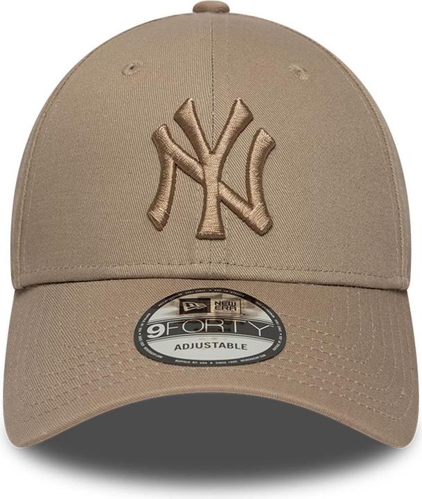 Actual product image New Era 9Forty Strapback Cap - New York Yankees ash brown