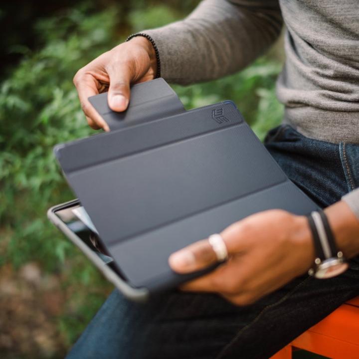 Produktbild STM Dux Plus Duo (iPad 2019 (7. Gen), iPad 2020 (8. Gen))