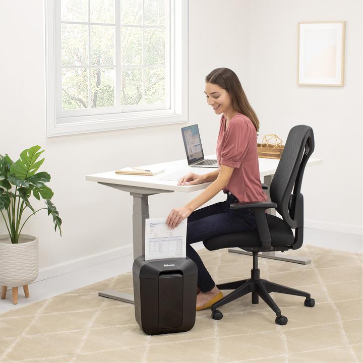 Actual product image Fellowes Powershred LX50 (Particle cut)