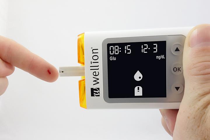 Produktbild Wellion Galileo GLU/KET Blutzuckermessgerät SET mmol, weiss (Blutzuckermessgerät)