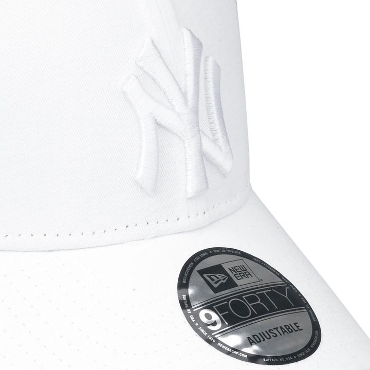 Actual product image New Era 9Forty Strapback New York Yankees