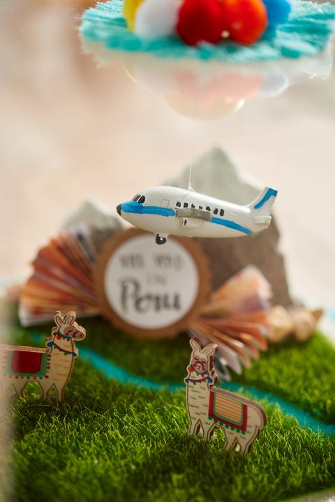 Actual product image Hobby Fun Box for money and gift vouchers, transparent (18 x 18 x 15 cm)