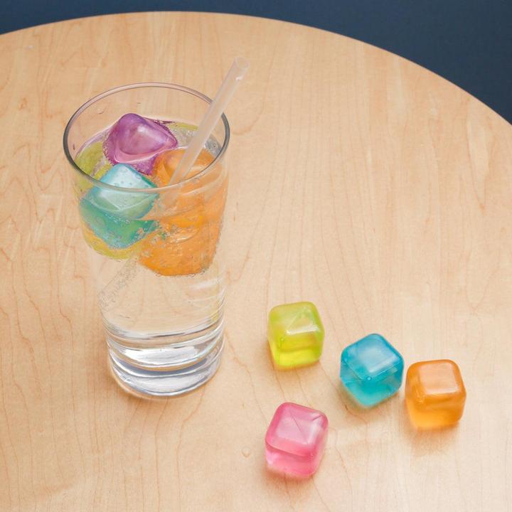Actual product image Kikkerland Reusable Ice Cube (Reusable ice cubes)