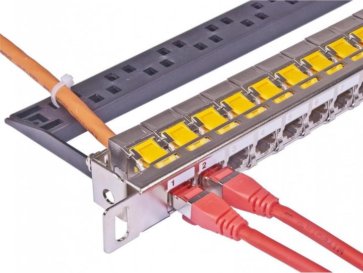 Actual product image Wirewin 24-port 0.5 U patch panel, shielded