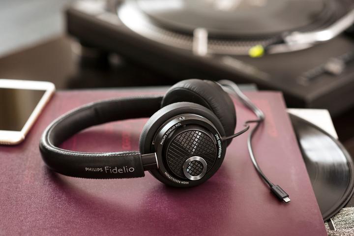 Produktbild Philips Fidelio M2L/00 (Kabelgebunden)