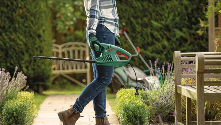 Produktbild Bosch Home & Garden Heckenschere EasyHedgeCut 55 (Elektroheckenschere)