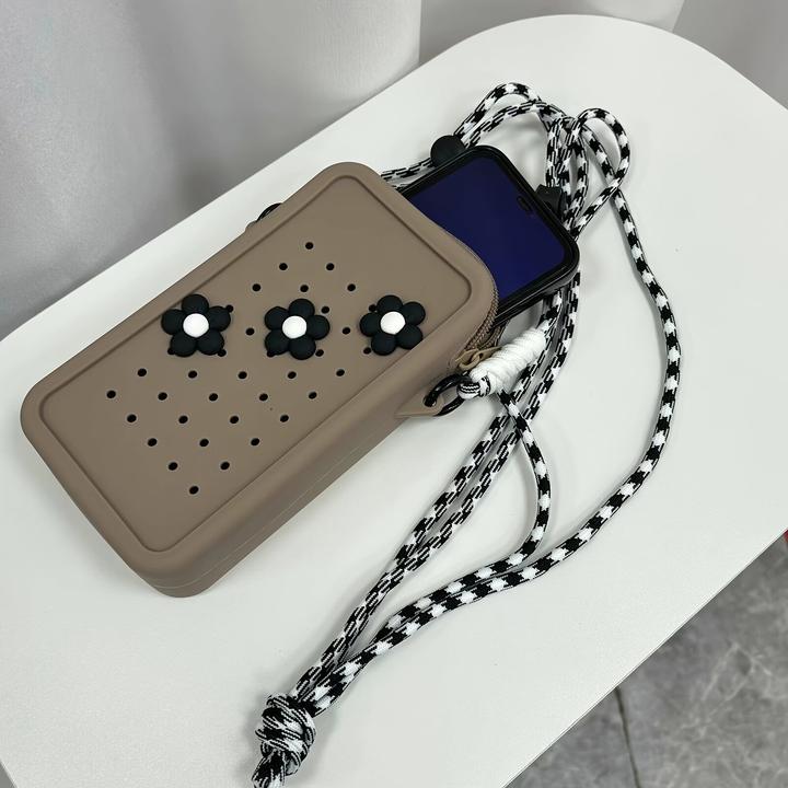 Immagine prodotto Only-Bags.Store Borsa portacellulare chic in silicone a forma di biscotto con tracolla staccabile - leggera
