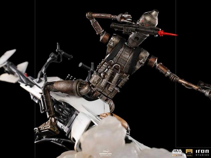 Immagine prodotto Iron Studios Statuetta di Star Wars The Mandalorian 1/10 Deluxe Art Scale IG-11 & The Child 20 cm