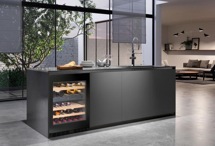 Image du produit Liebherr UWTgb 1682-21 Rafraîchisseur à vin Intégré 34 bouteille(s)