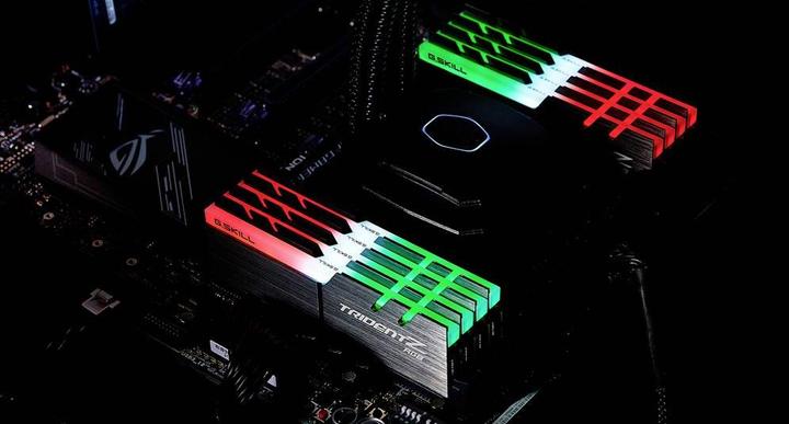 Actual product image G.Skill Trident Z RGB (8 x 8GB, 4000 MHz, DDR4-RAM, DIMM)