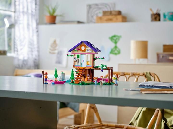 Actual product image LEGO Friends 41679 Forest House (41679, LEGO Friends)