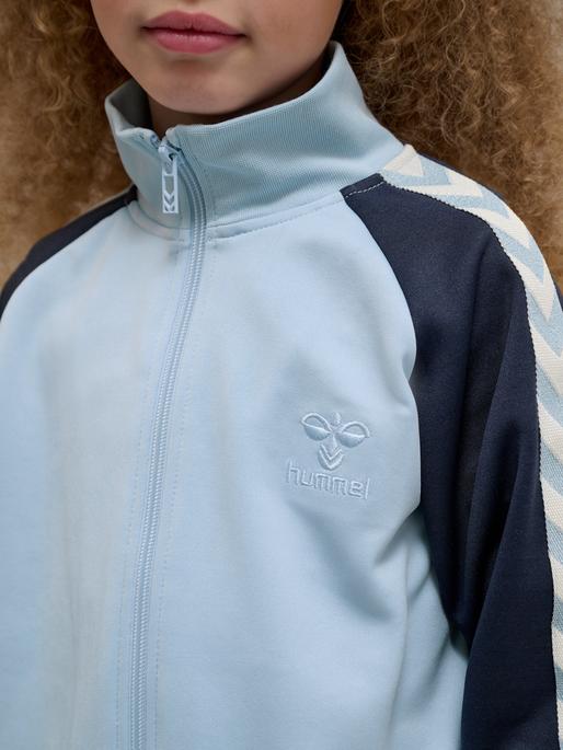 Actual product image hummel hmlDAILY ZIP JACKET (128)
