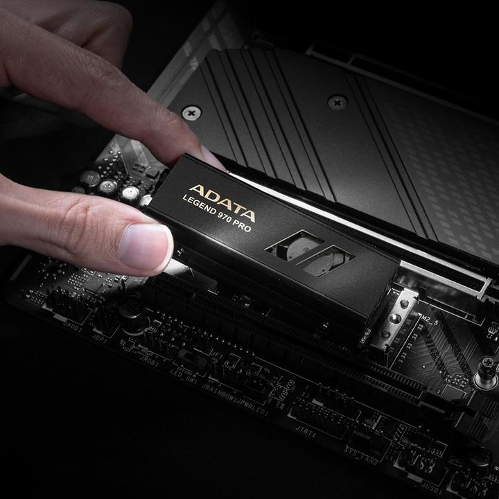 Produktbild Adata SSD 4.0TB LEGEND 970 Pro M.2 PCI5 (4000 GB, M.2)