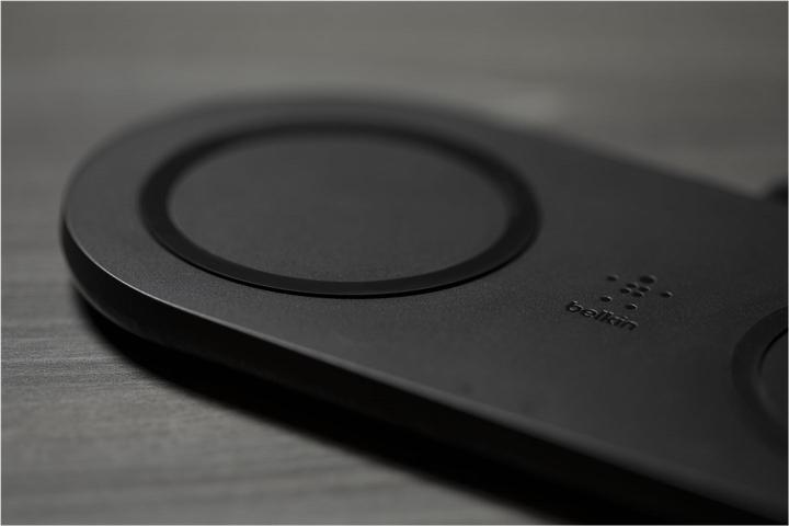 Produktbild Belkin Dual Wireless Charging Pad mit Netzteil (10 W)