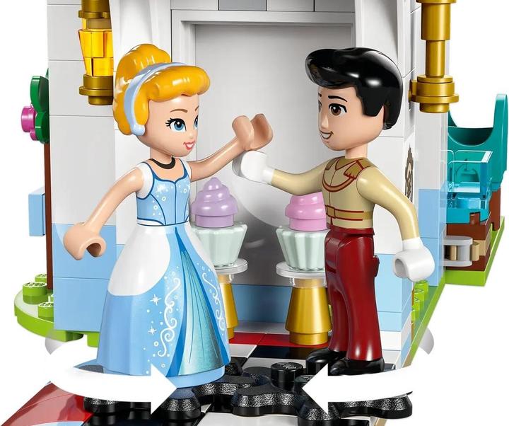 Produktbild LEGO Cinderellas Schloss und Pferdekutsche (43275, LEGO Disney)
