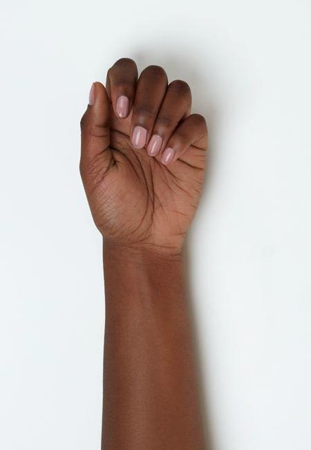 Produktbild essence French manicure beautifying nail polish (04, Farblack)