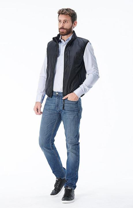 Actual product image Emporio Armani Slim Fit (W30/L32)