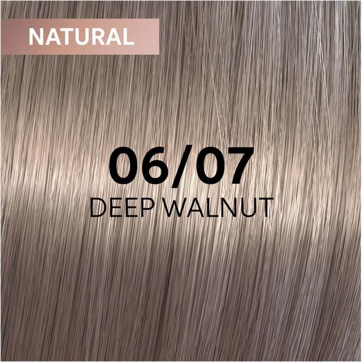 Image du produit Wella Shinefinity (06, 07 - Deep Walnut)