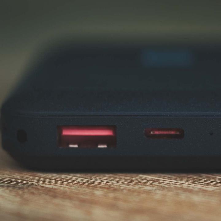 Actual product image XtremeMac Magnetische Powerbank - Kompatibel mit Apple MagSafe (10000 mAh, 20 W, 37 Wh)
