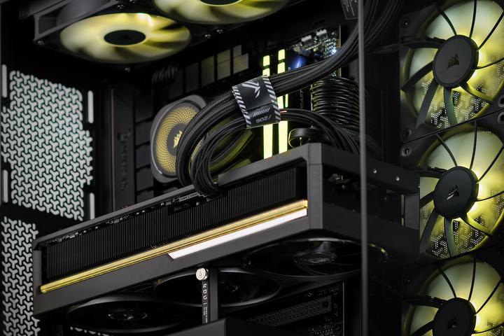 Immagine prodotto Actina 5901443413851 (AMD Ryzen 7 7800X3D, 32 GB, 250 GB, GeForce RTX 5080)