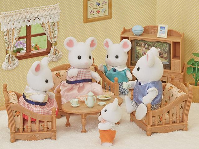 Actual product image Sylvanian Families Marshmallow Mouse Family