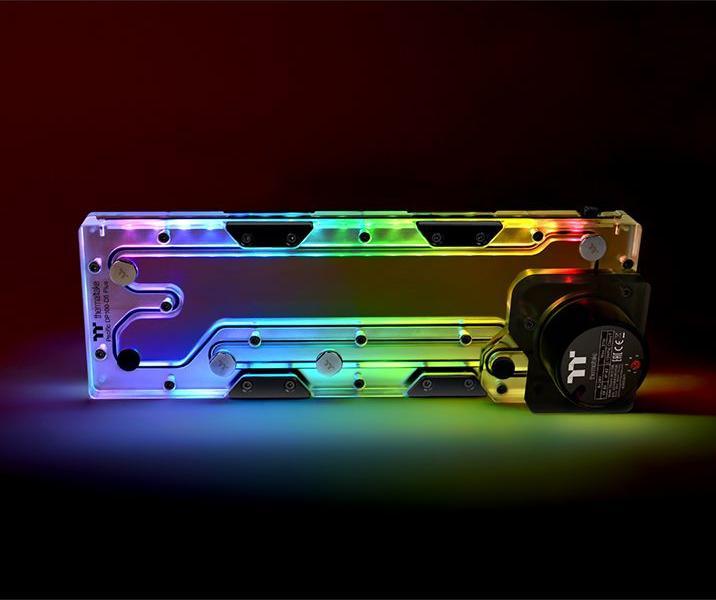Produktbild Thermaltake Pacific DP100-D5 Plus universale 360mm Distro Plate - inkl. Pumpe, TT RGB Plus