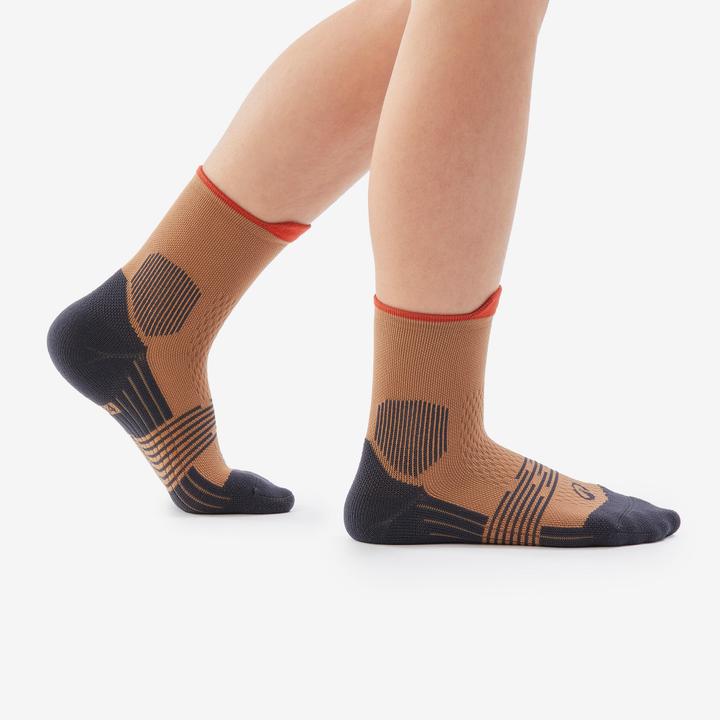 Produktbild Quechua Wandersocken Kinder halbhoch - Hike 500 braun (27)