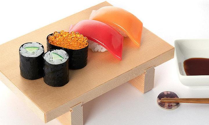 Actual product image Syuto Seiko Sushi Plastic Model Kit 1/1 Kappa Maki (Cucumber Sushi Roll) (re-run) 3 cm