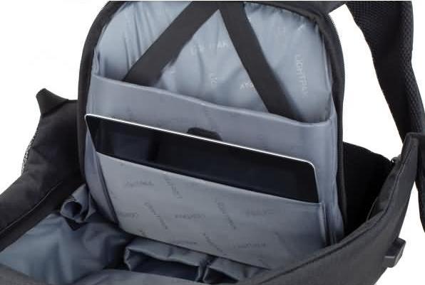 Produktbild Lightpak Rucksack SAFEPAK, mit USB-Ladeport, anthrazit Polyester, gepolsterter Rücken, Trolleyband
