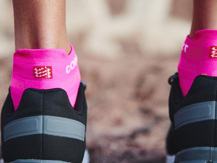 Actual product image Compressport Pro Racing Socks v4.0 Ultralight Run Low (42 - 44)