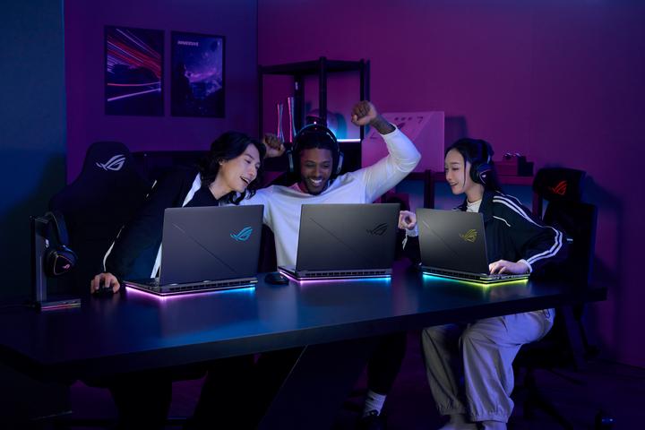 Produktbild ASUS ROG Strix G16 G615LW-S5058W 16 gaming laptop (G615LW-S5058W) (15.98", Intel Core Ultra 9 275HX, 32 GB, 1000 GB, Eng. Int.)