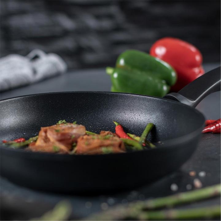 Actual product image Kuhn Rikon Titanio Star frying pan - Ø 28 cm (28 cm, Frying pan, Aluminium)